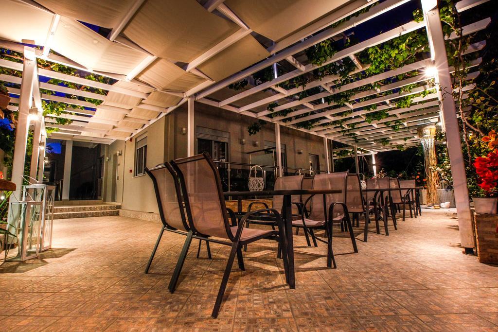 Muses Studios Potos Dış mekan fotoğraf